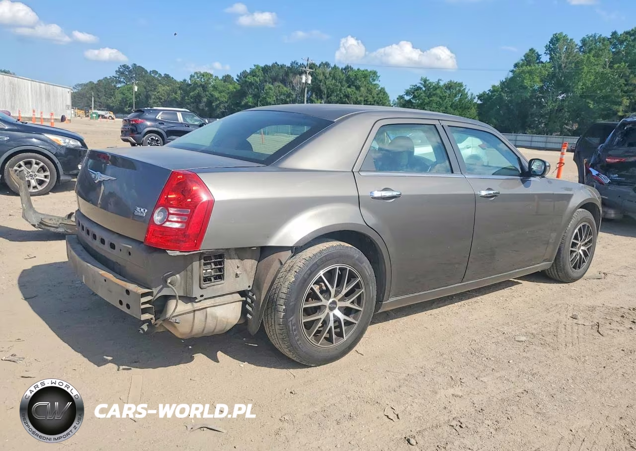 2010 Chrysler 300 Touring VIN:2C3CA4CD4AH101625 - 3