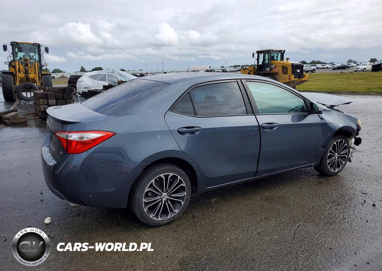 2015 Toyota Corolla S Plus VIN:5YFBURHE5FP269790 - 3