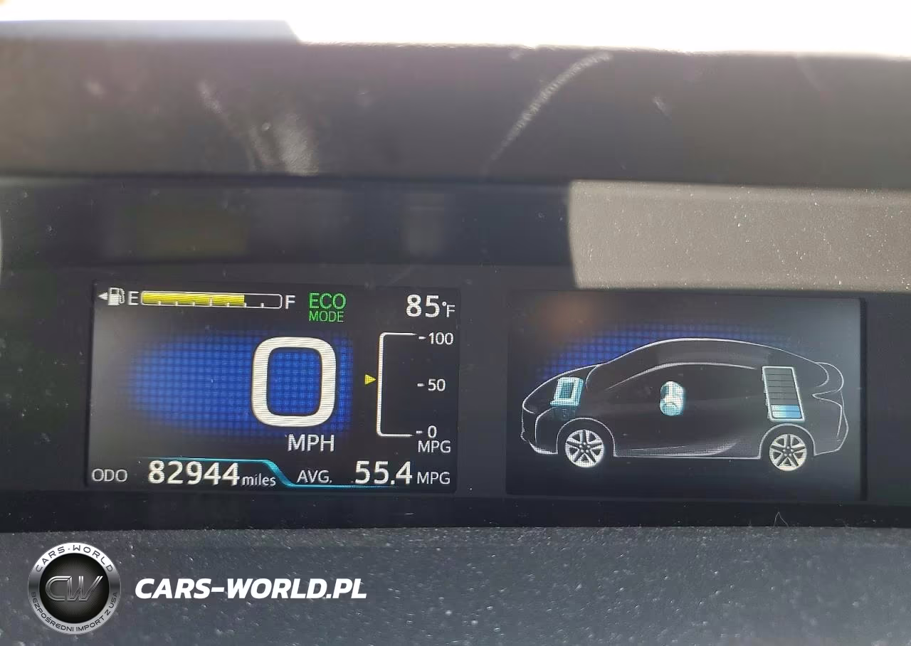2018 Toyota Prius Four VIN:JTDKARFU7J3553474 - 9