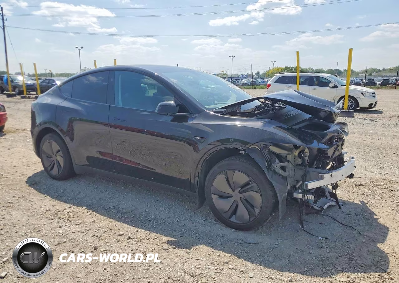 2026 Tesla Model Y VIN:7SAYGDED2TF421843 - 4