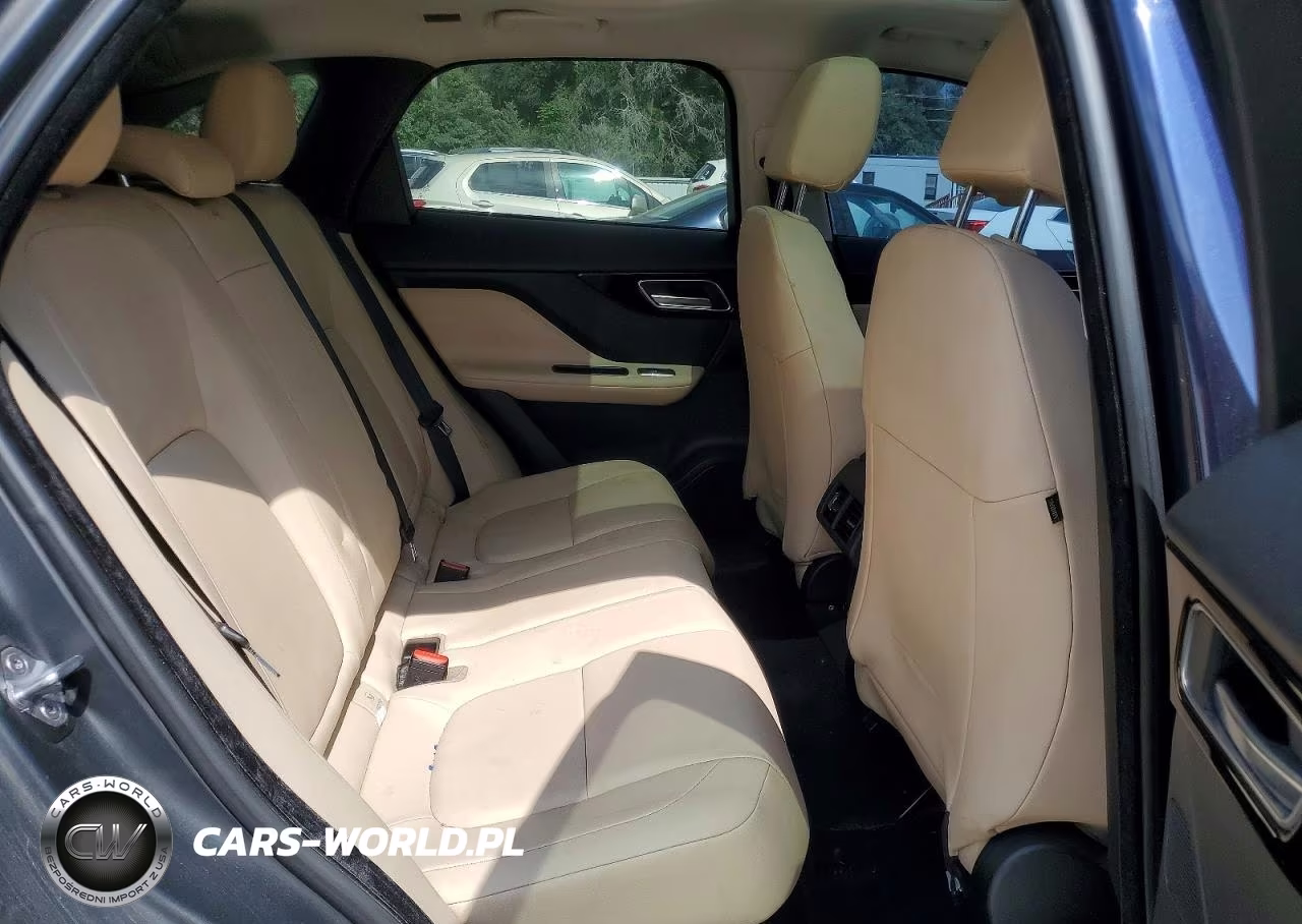 2018 Jaguar F-Pace Premium VIN:SADCJ2FX1JA278660 - 11