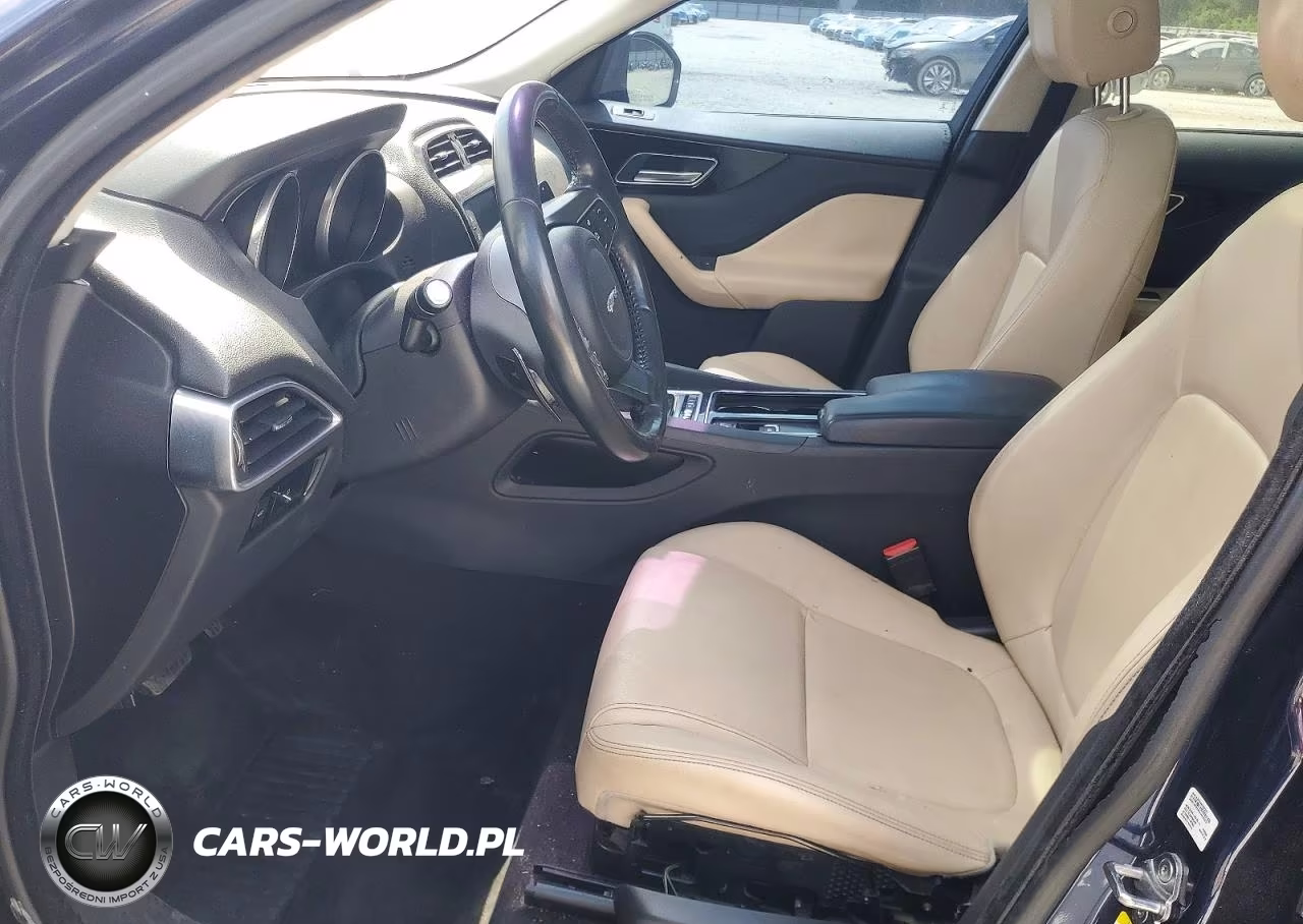 2018 Jaguar F-Pace Premium VIN:SADCJ2FX1JA278660 - 7