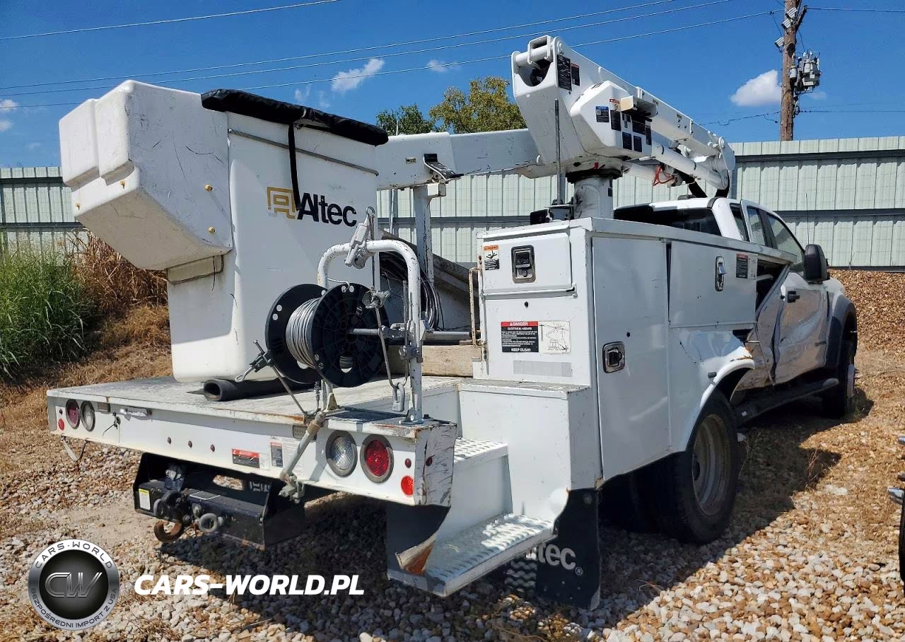 2021 Ford F550 Super Duty Bucket Truck VIN:1FD0X5HT9MEE00098 - 4