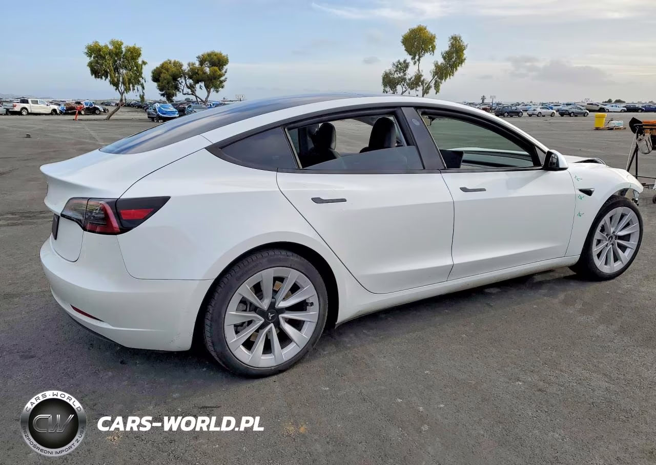 2023 Tesla Model 3 VIN:5YJ3E1EA7PF630759 - 3