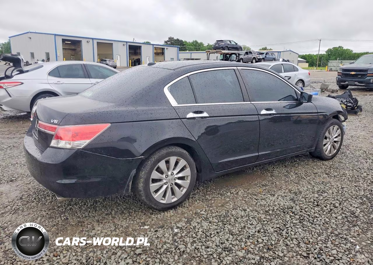 2011 Honda Accord Exl VIN:1HGCP3F83BA026064 - 3