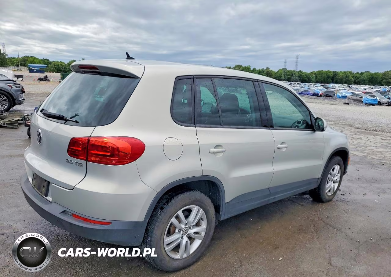 2013 Volkswagen Tiguan S VIN:WVGAV7AX9DW555358 - 3