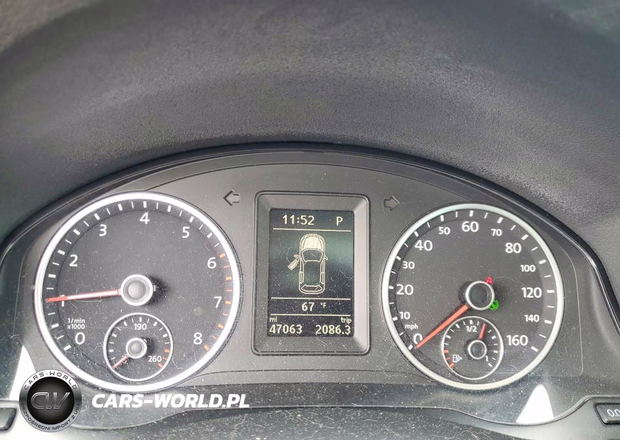2013 Volkswagen Tiguan S VIN:WVGAV7AX9DW555358 - 9