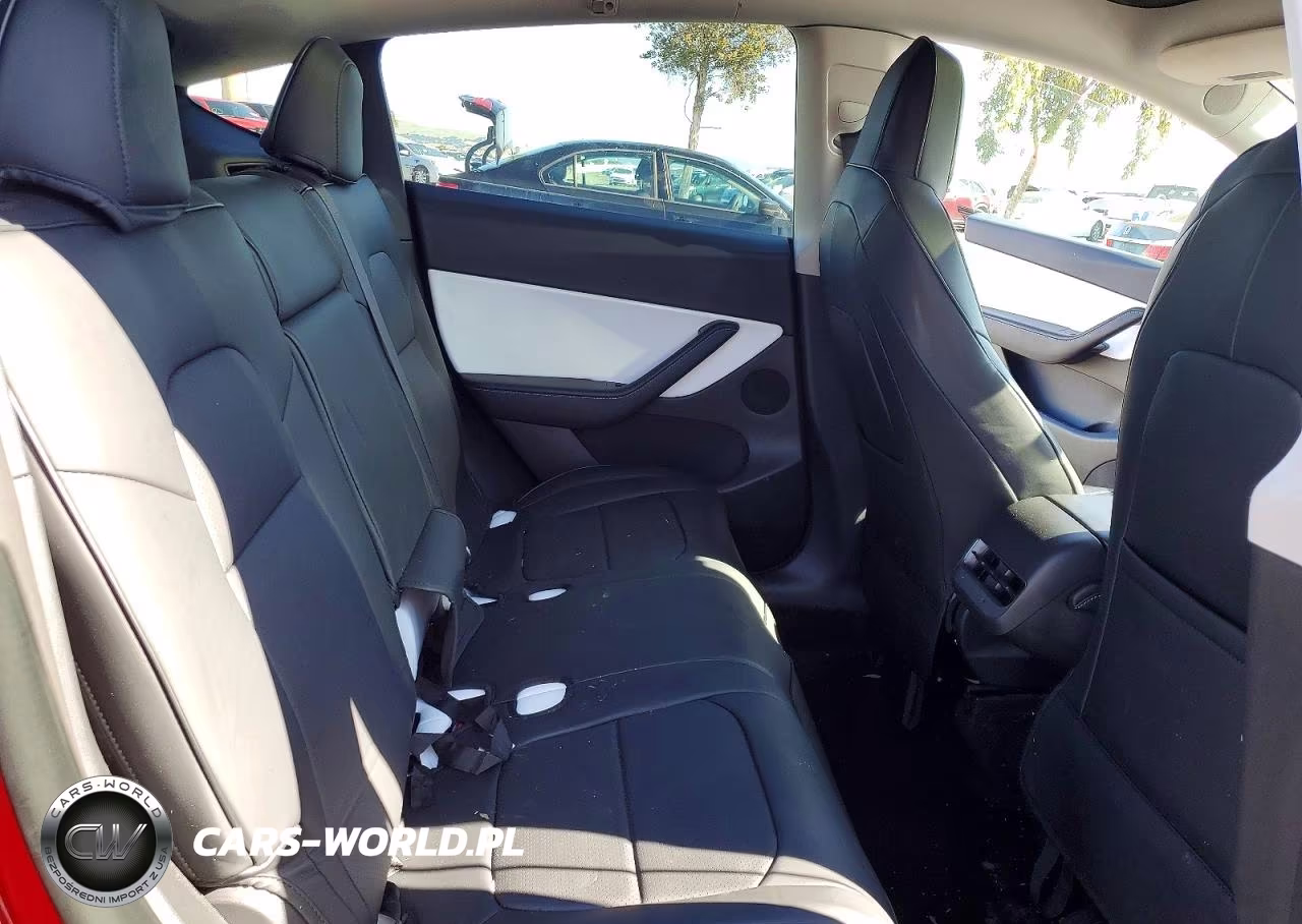 2022 Tesla Model Y VIN:7SAYGDEF0NF448978 - 10