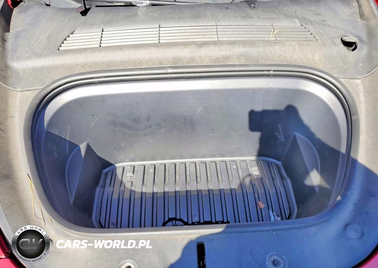 2022 Tesla Model Y VIN:7SAYGDEF0NF448978 - 11