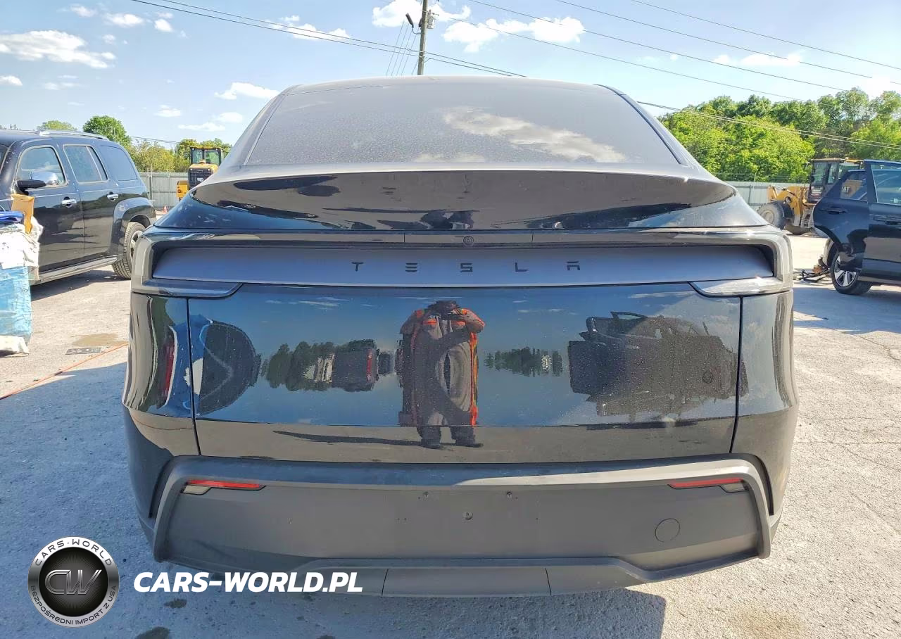 2026 Tesla Model Y VIN:7SAYGDED2TA495633 - 6