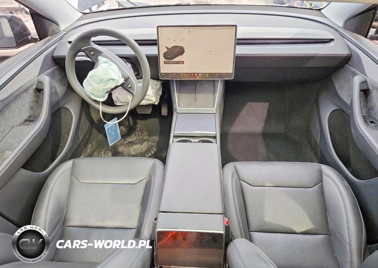 2026 Tesla Model Y VIN:7SAYGDED2TA495633 - 8