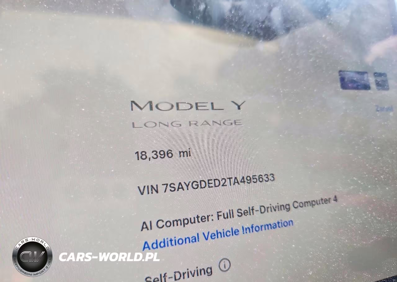 2026 Tesla Model Y VIN:7SAYGDED2TA495633 - 9