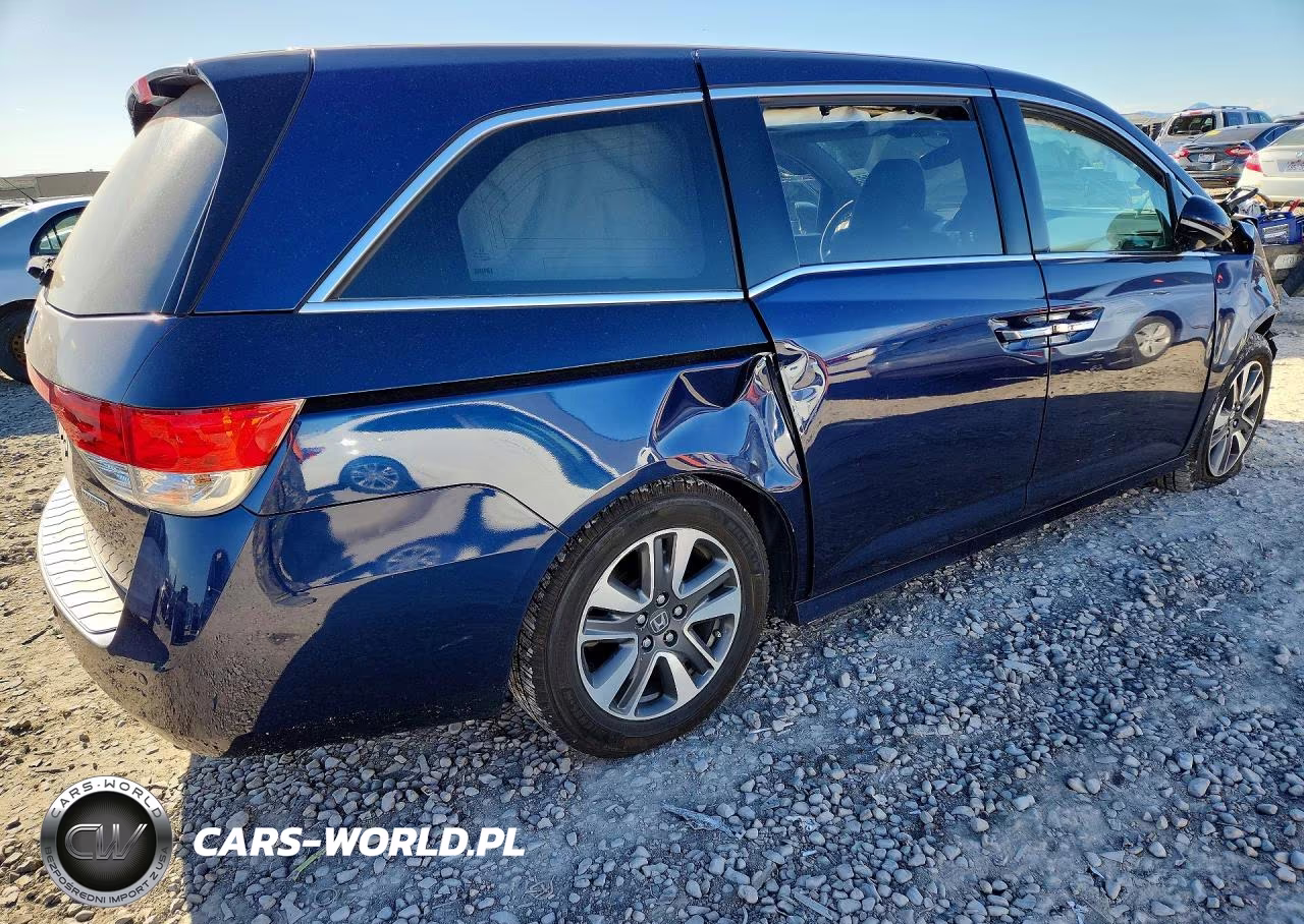 2015 Honda Odyssey Touring VIN:5FNRL5H99FB013449 - 3
