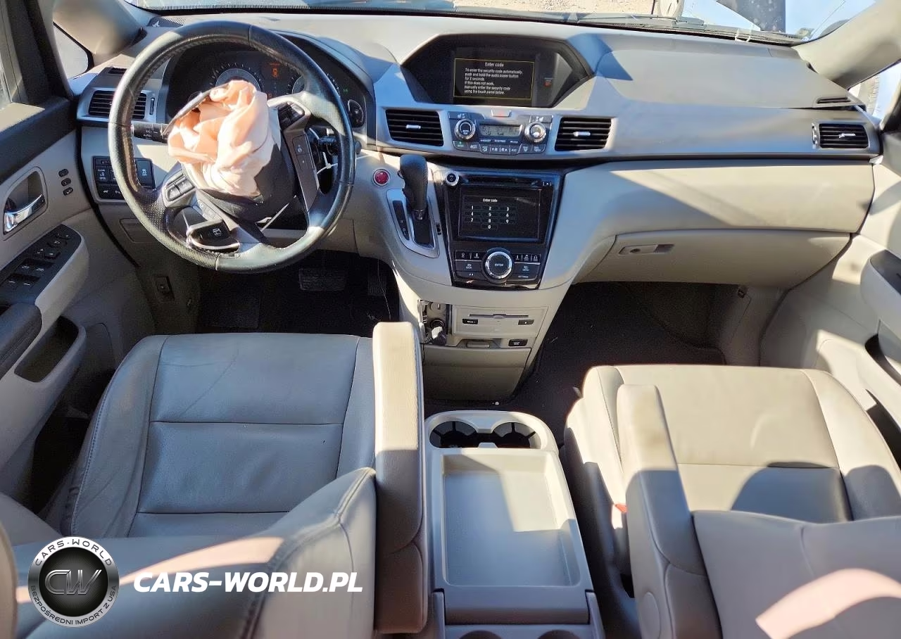 2015 Honda Odyssey Touring VIN:5FNRL5H99FB013449 - 8
