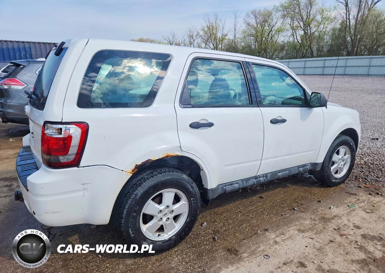 2011 Ford Escape Xls VIN:1FMCU9C75BKC64283 - 3