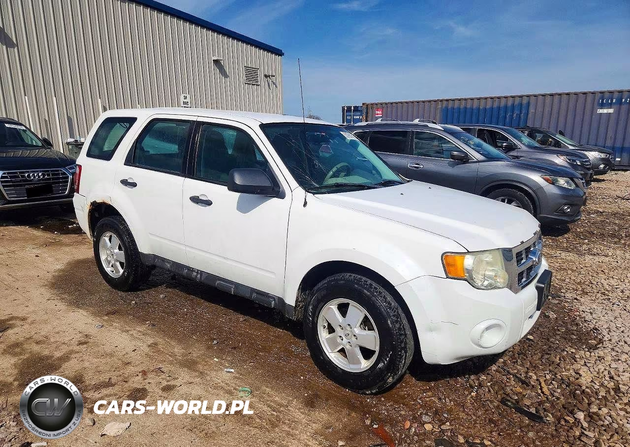 2011 Ford Escape Xls VIN:1FMCU9C75BKC64283 - 4