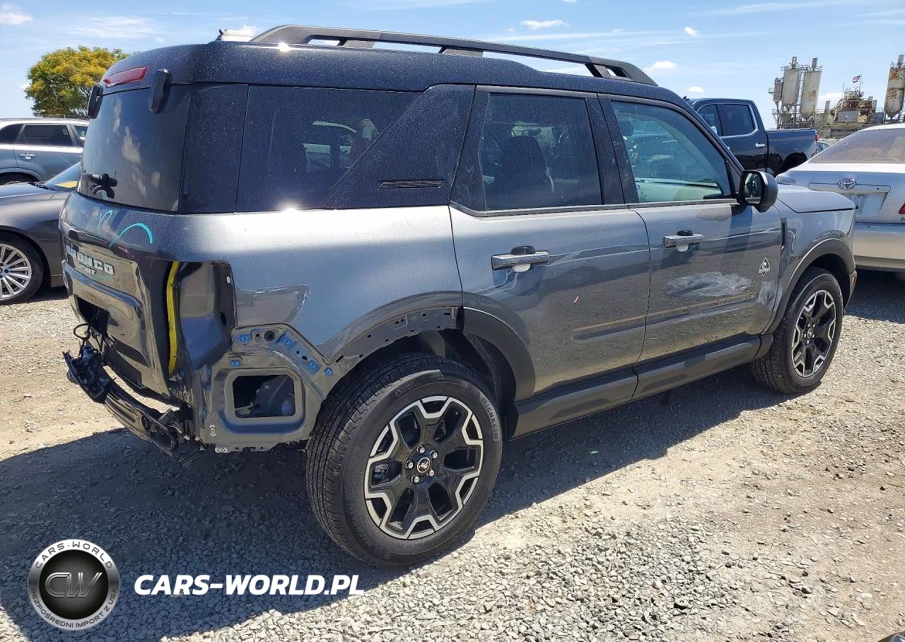 2025 Ford Bronco Sport Outer Banks VIN:3FMCR9CN6SRE27230 - 3
