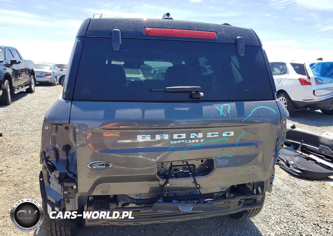 2025 Ford Bronco Sport Outer Banks VIN:3FMCR9CN6SRE27230 - 6