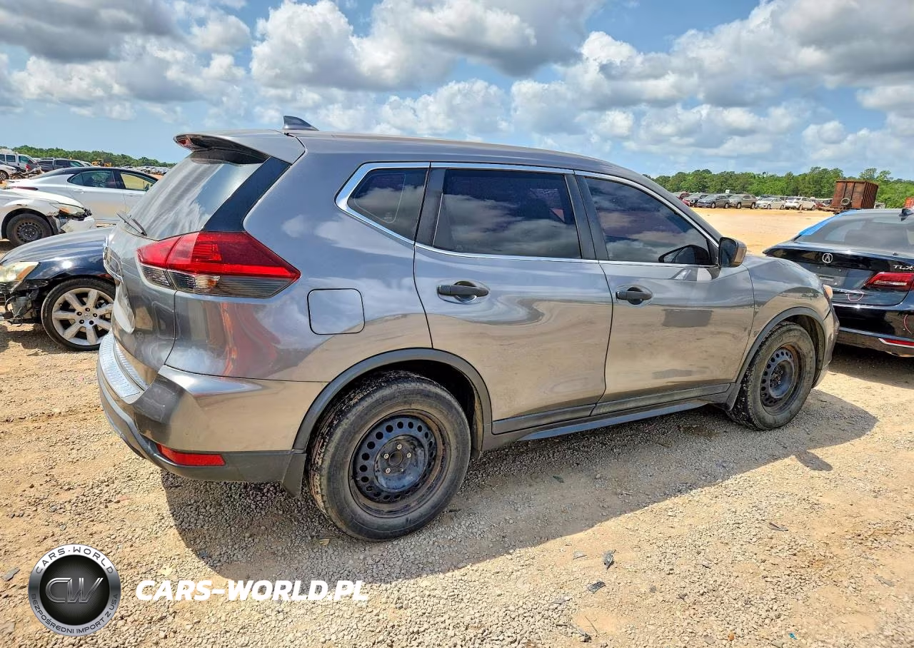 2018 Nissan Rogue S VIN:5N1AT2MT5JC823658 - 3
