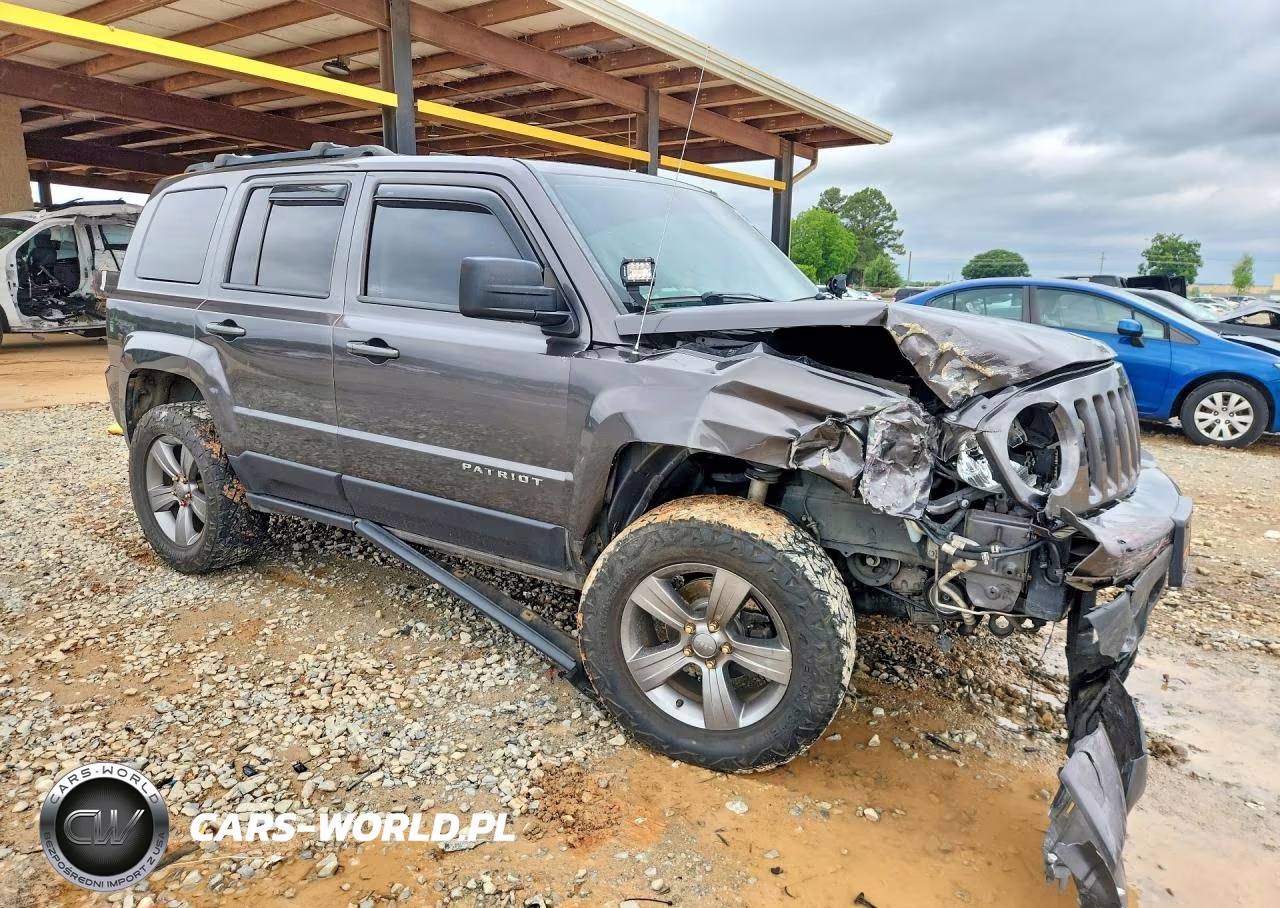 2015 Jeep Patriot Latitude VIN:1C4NJRFBXFD154412 - 4
