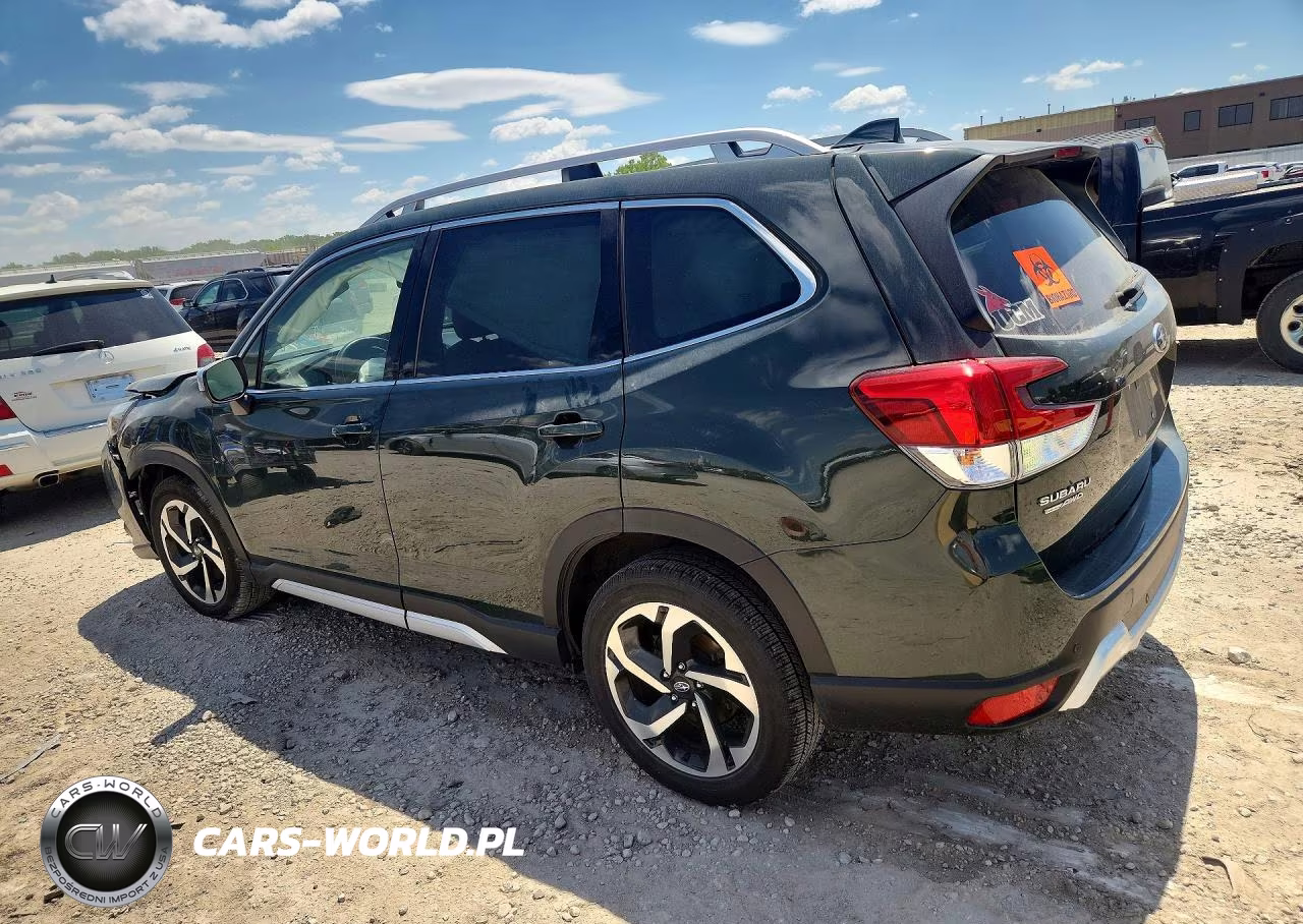 2022 Subaru Forester Touring VIN:JF2SKARC8NH461284 - 2