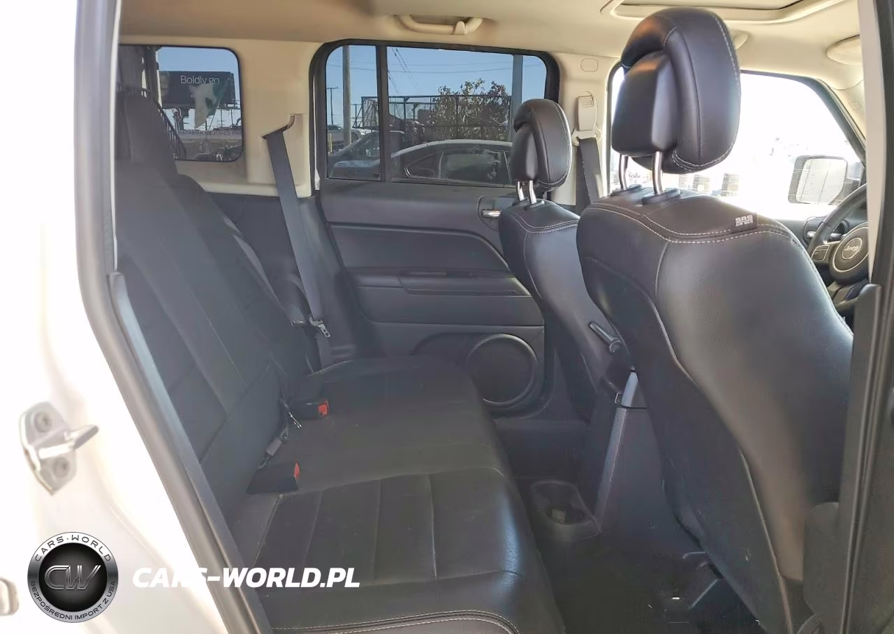 2015 Jeep Patriot Latitude VIN:1C4NJPFAXFD126525 - 11