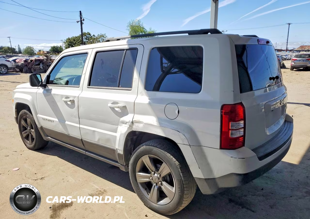 2015 Jeep Patriot Latitude VIN:1C4NJPFAXFD126525 - 2
