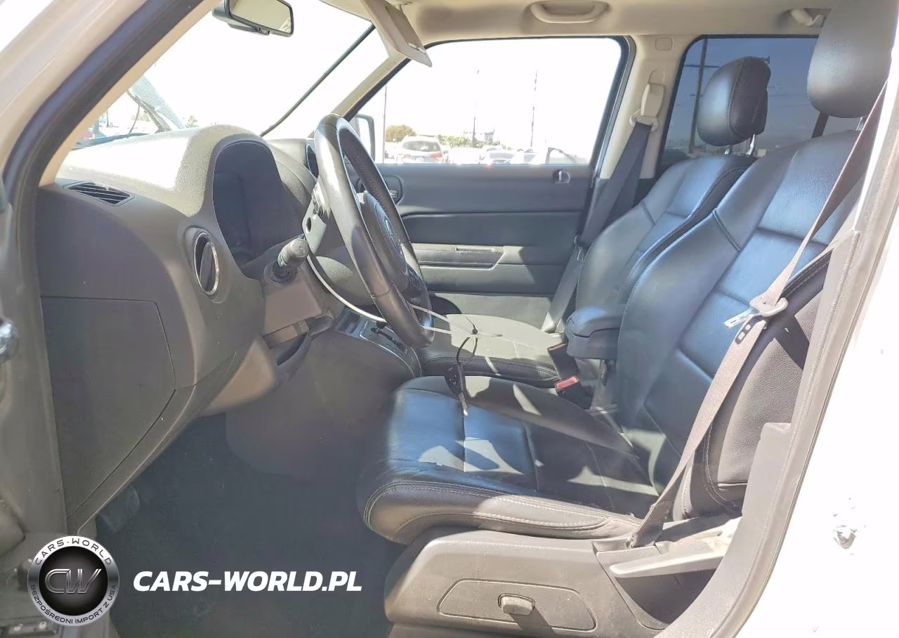 2015 Jeep Patriot Latitude VIN:1C4NJPFAXFD126525 - 7