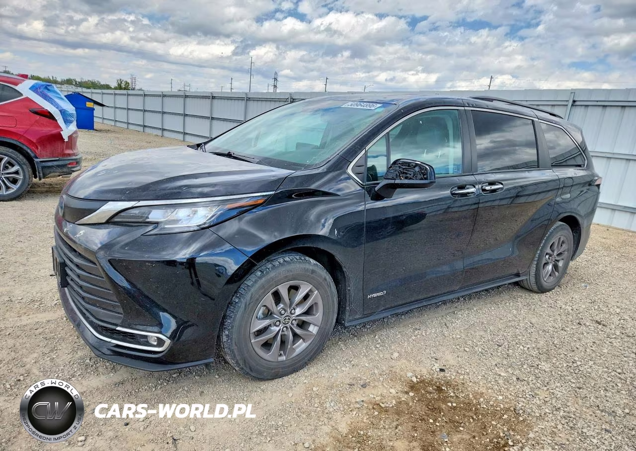 2021 Toyota Sienna Xle
