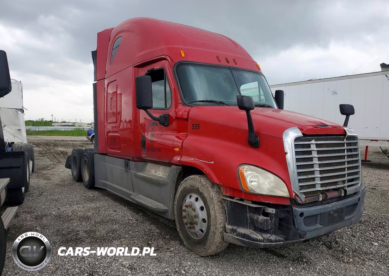 2014 Freightliner Cascadia Semi Truck