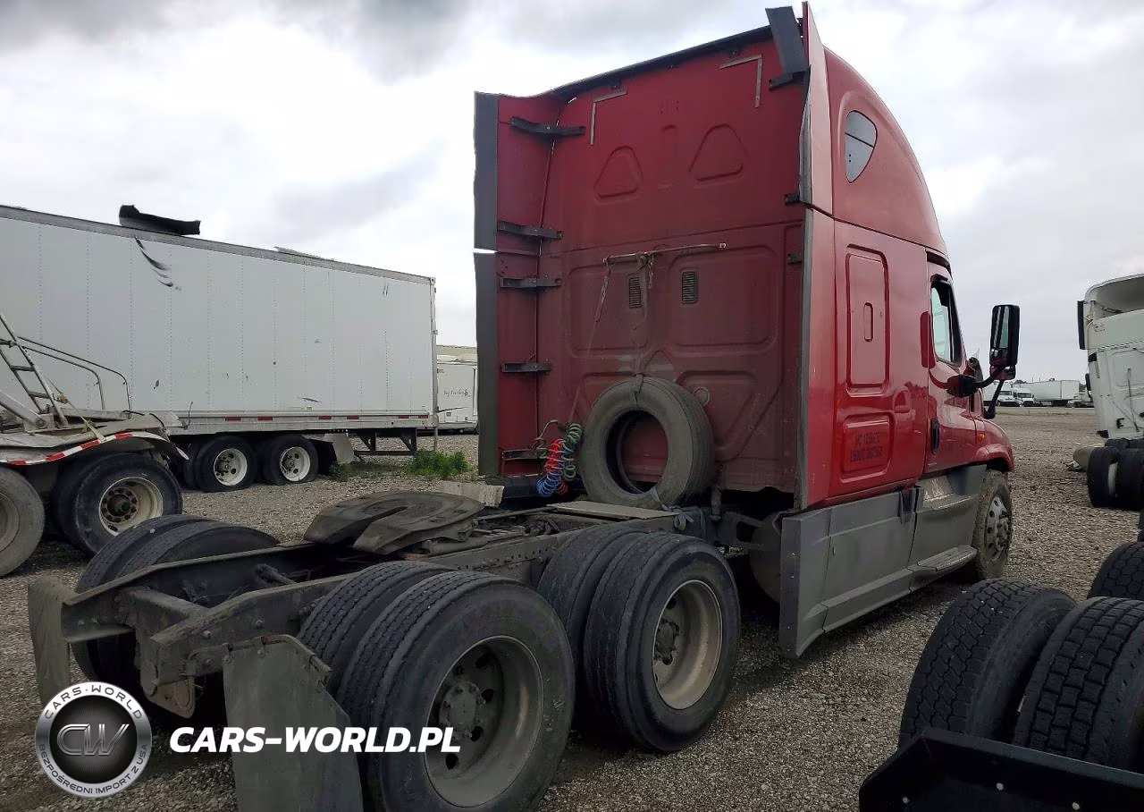 2014 Freightliner Cascadia Semi Truck VIN:3AKJGLD56ESFP6088 - 4