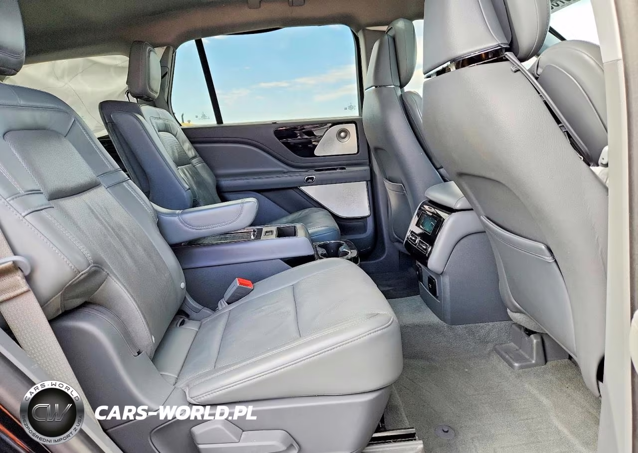 2020 Lincoln Aviator Reserve VIN:5LM5J7XCXLGL23150 - 11