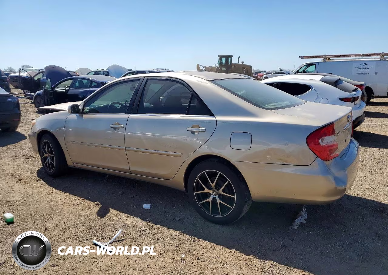 2002 Toyota Camry Le VIN:JTDBE32K120052279 - 2