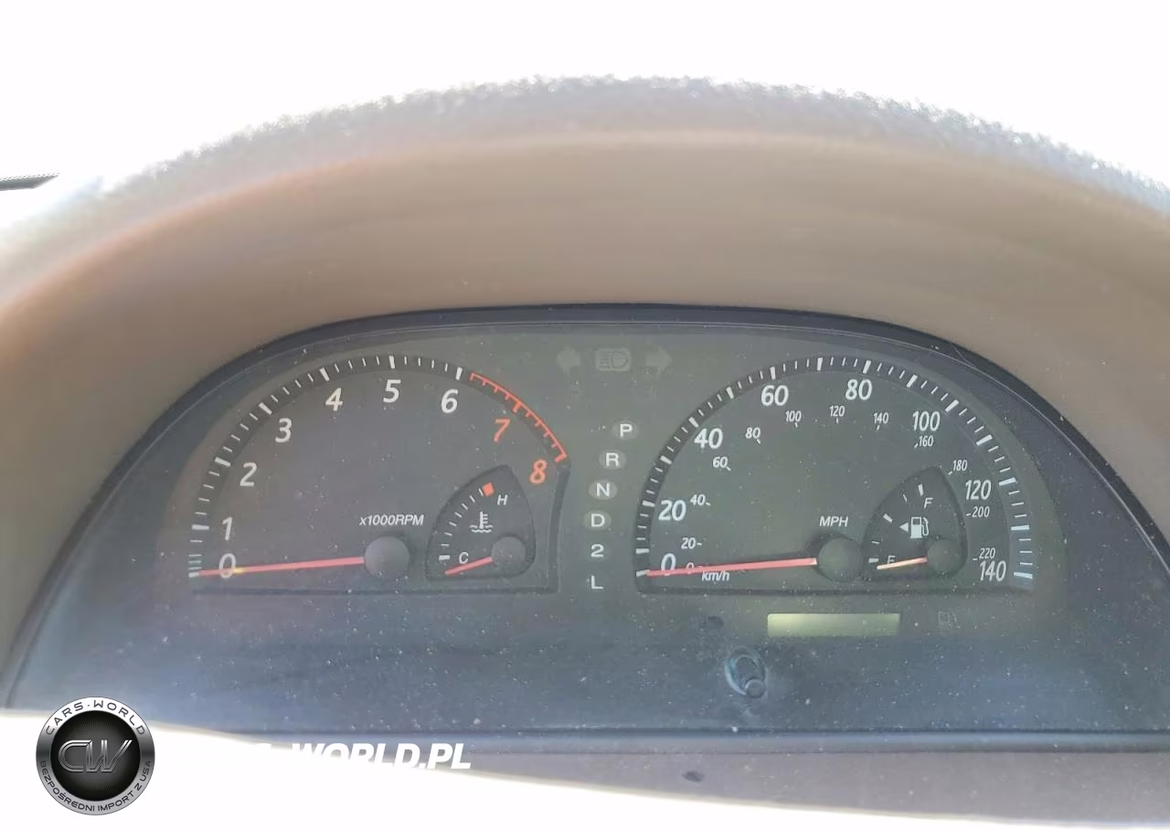 2002 Toyota Camry Le VIN:JTDBE32K120052279 - 9