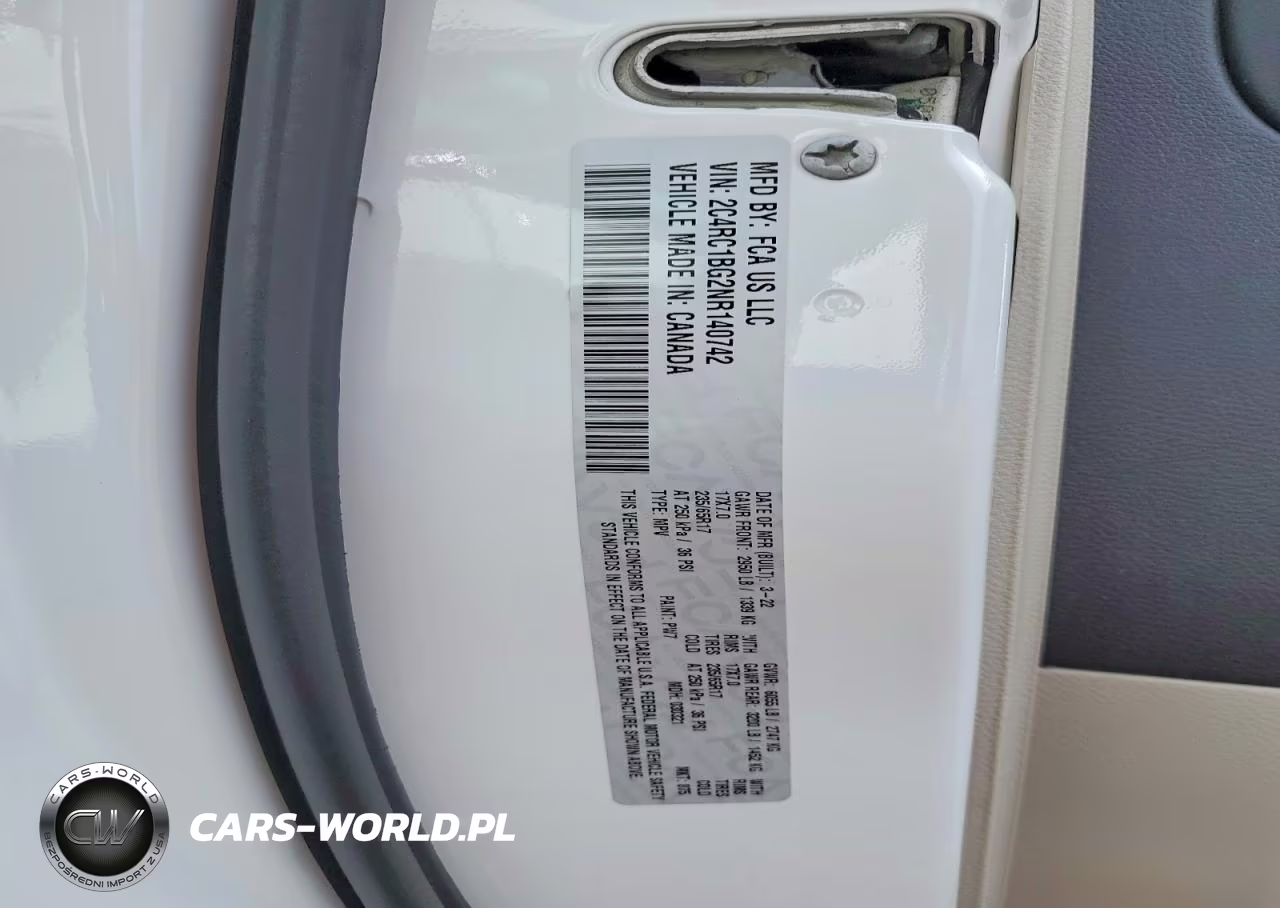 2022 Chrysler Pacifica Touring L VIN:2C4RC1BG2NR140742 - 14