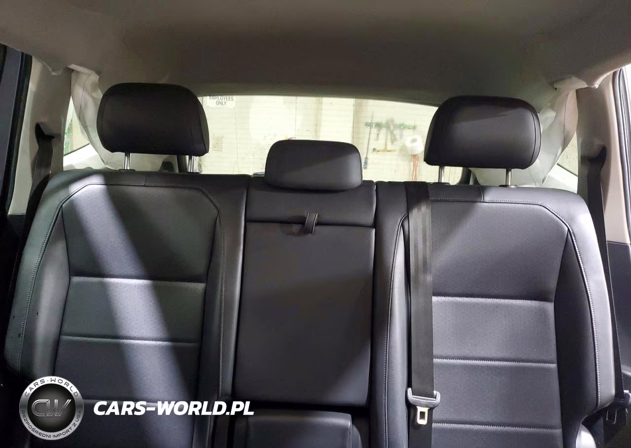 2020 Volkswagen Tiguan Se VIN:3VV2B7AX1LM043207 - 10