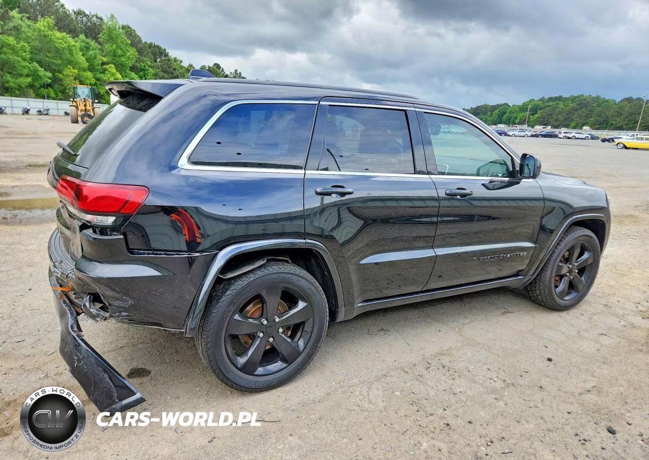 2015 Jeep Grand Cherokee Laredo VIN:1C4RJFAG9FC921644 - 3