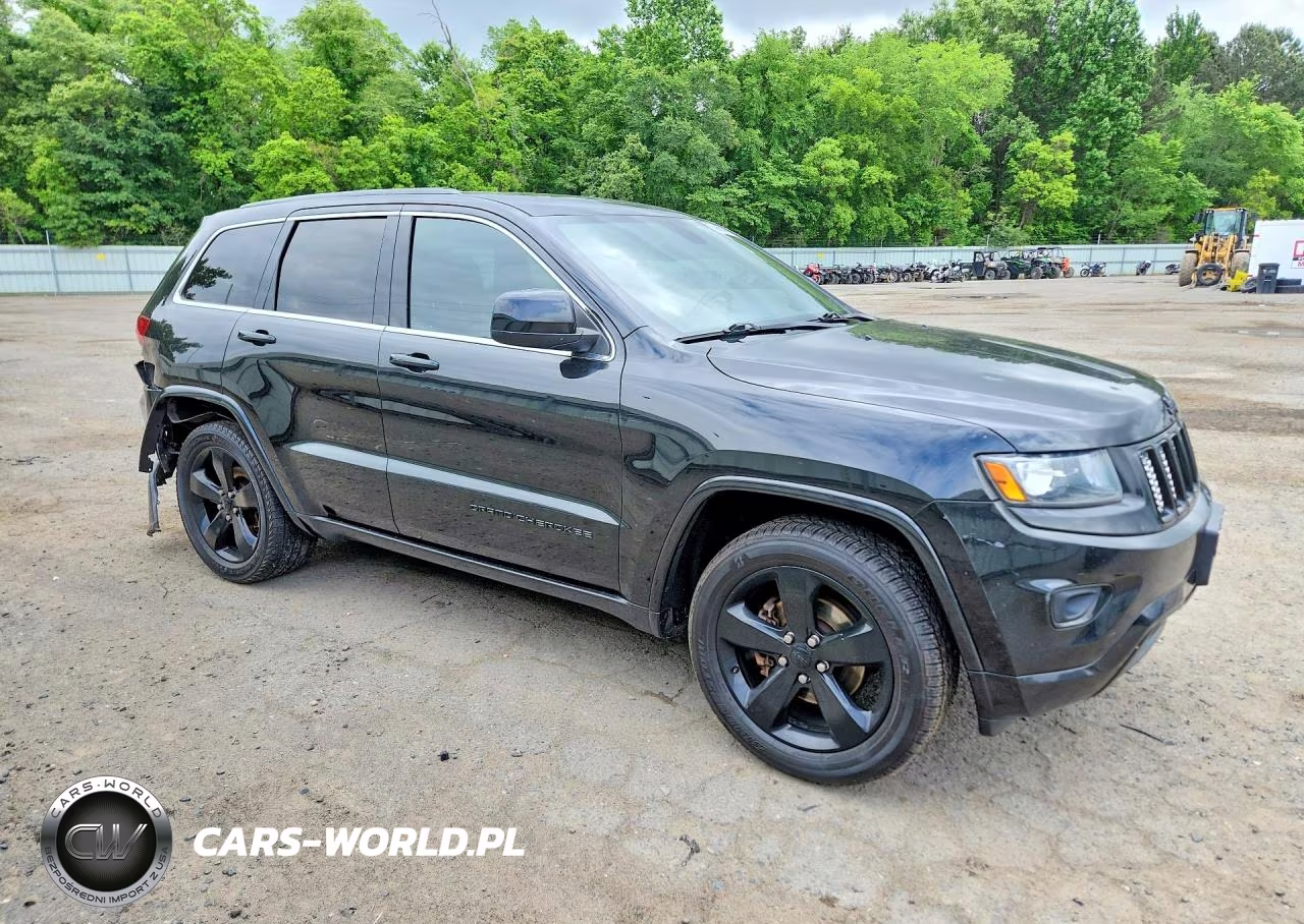 2015 Jeep Grand Cherokee Laredo VIN:1C4RJFAG9FC921644 - 4