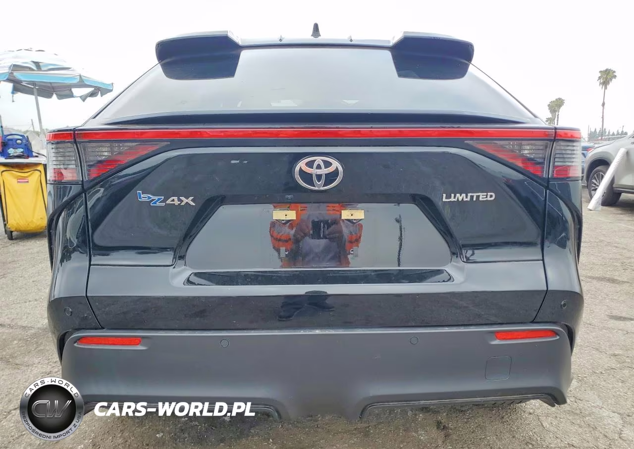2023 Toyota Bz4X Limited VIN:JTMAAAAA5PA017931 - 6