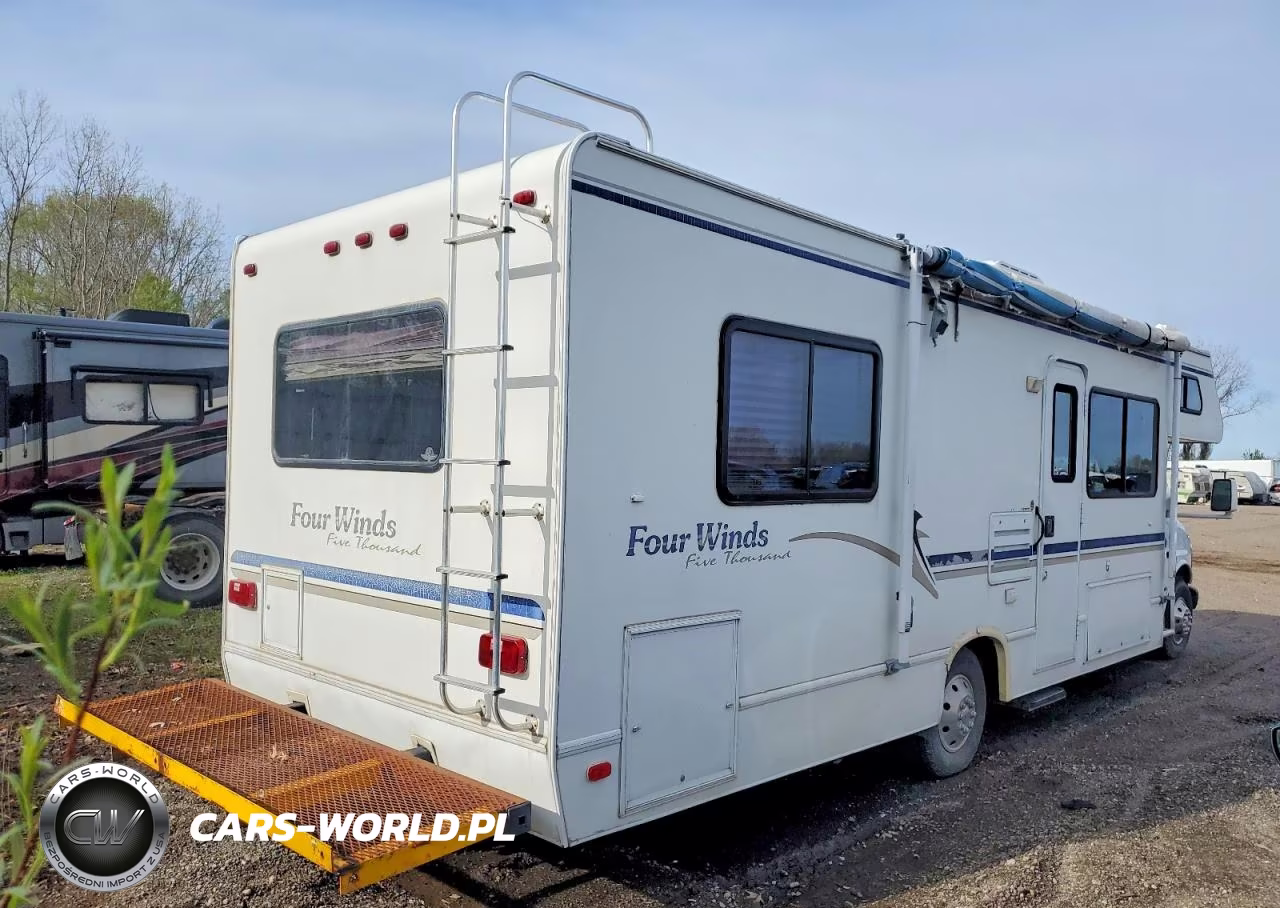 2001 Chevrolet Express Cutaway G3500 VIN:1GBJG31G311211500 - 4