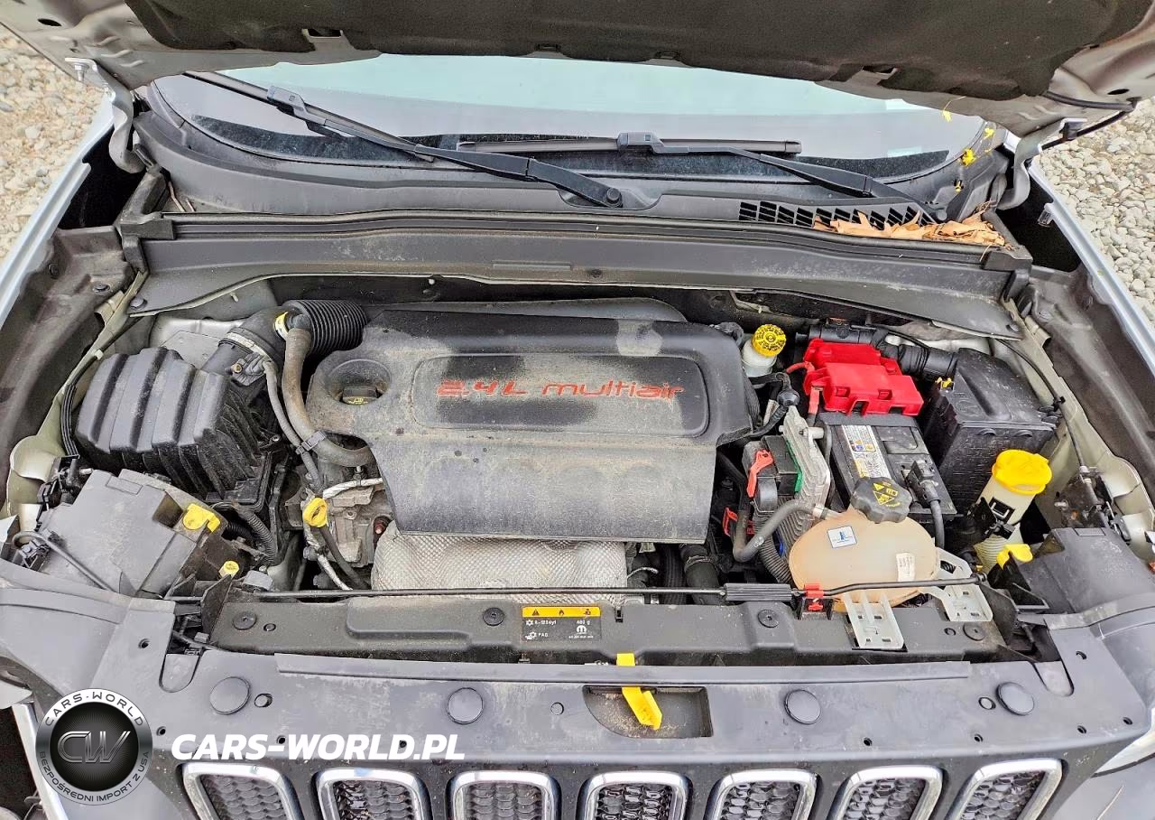 2018 Jeep Renegade Latitude VIN:ZACCJABB9JPH05325 - 12