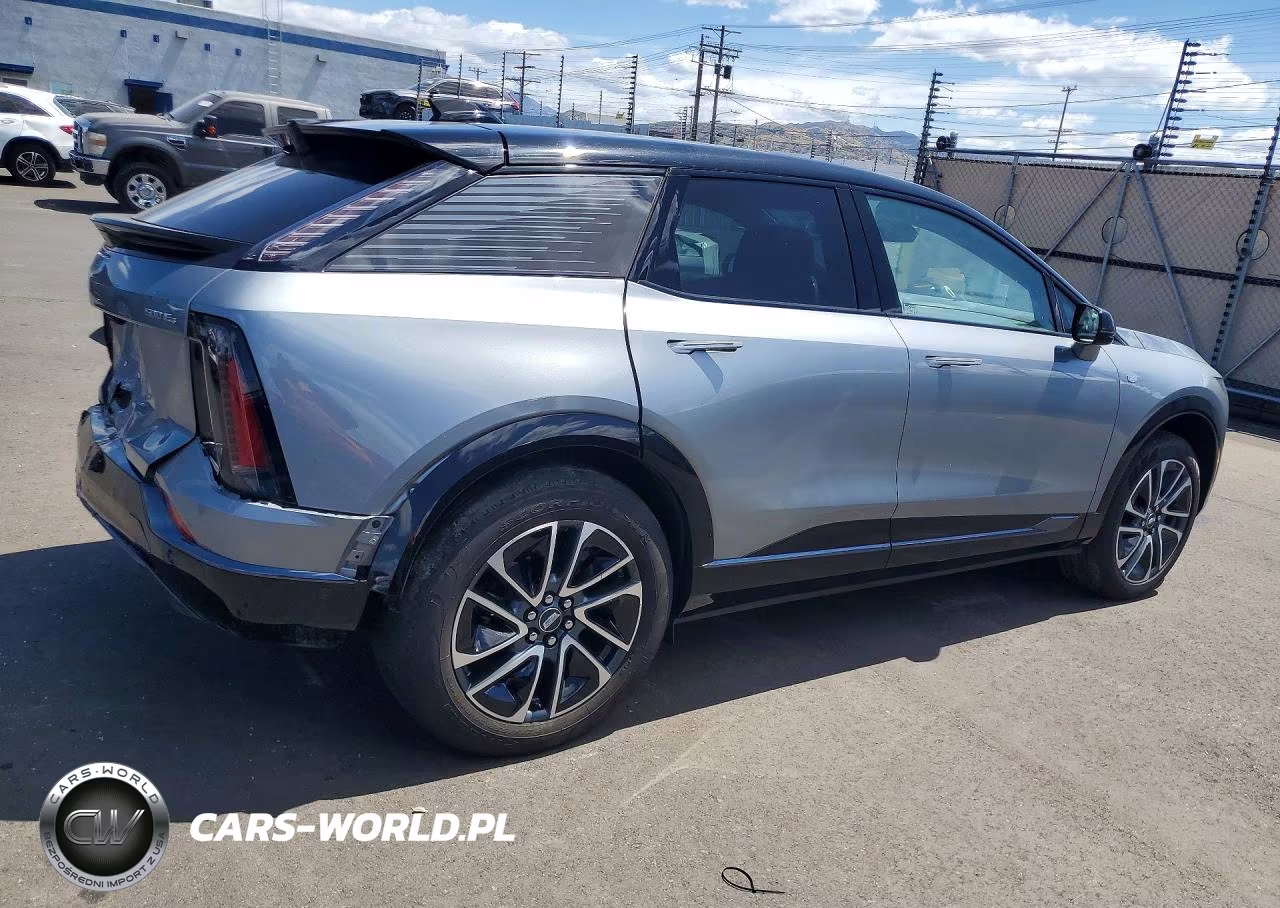 2025 Cadillac Optiq Sport VIN:3GYK3EMR2SS231400 - 3