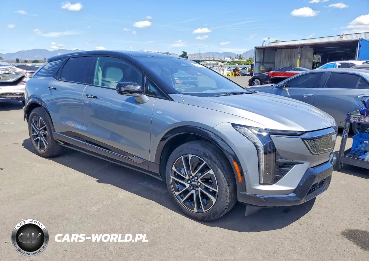 2025 Cadillac Optiq Sport VIN:3GYK3EMR2SS231400 - 4