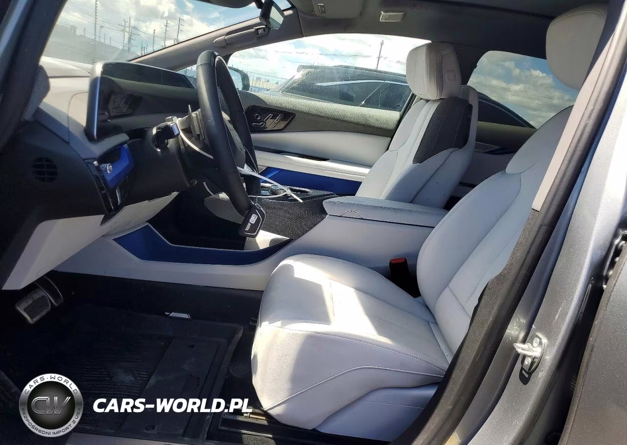 2025 Cadillac Optiq Sport VIN:3GYK3EMR2SS231400 - 7