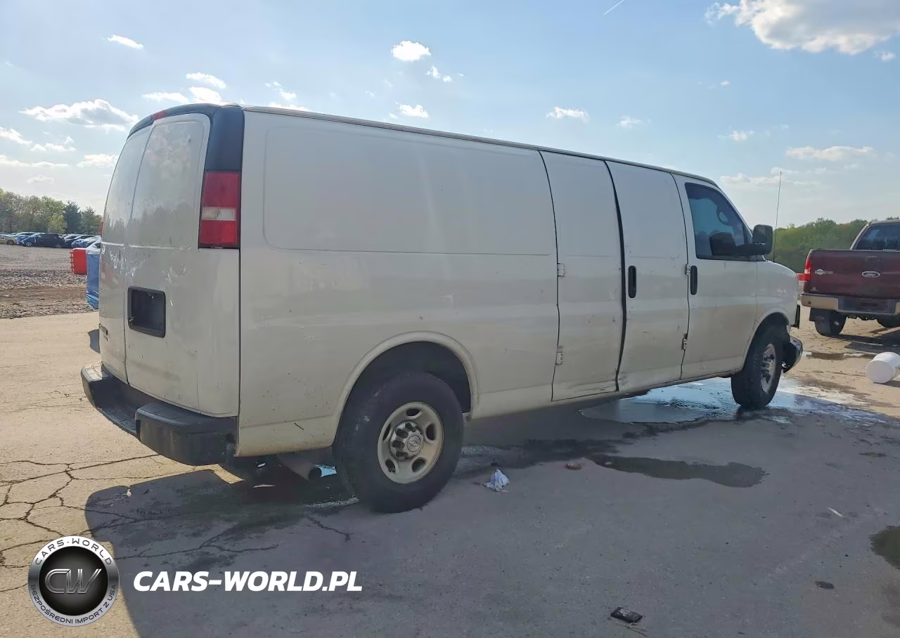 2015 Chevrolet Express G3500 VIN:1GCZGUCG8F1280997 - 3