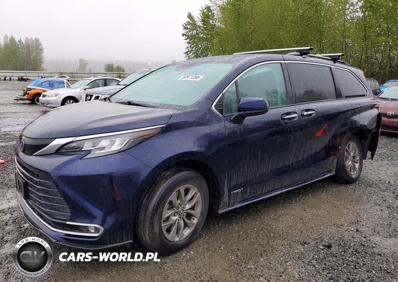 2021 Toyota Sienna Xle