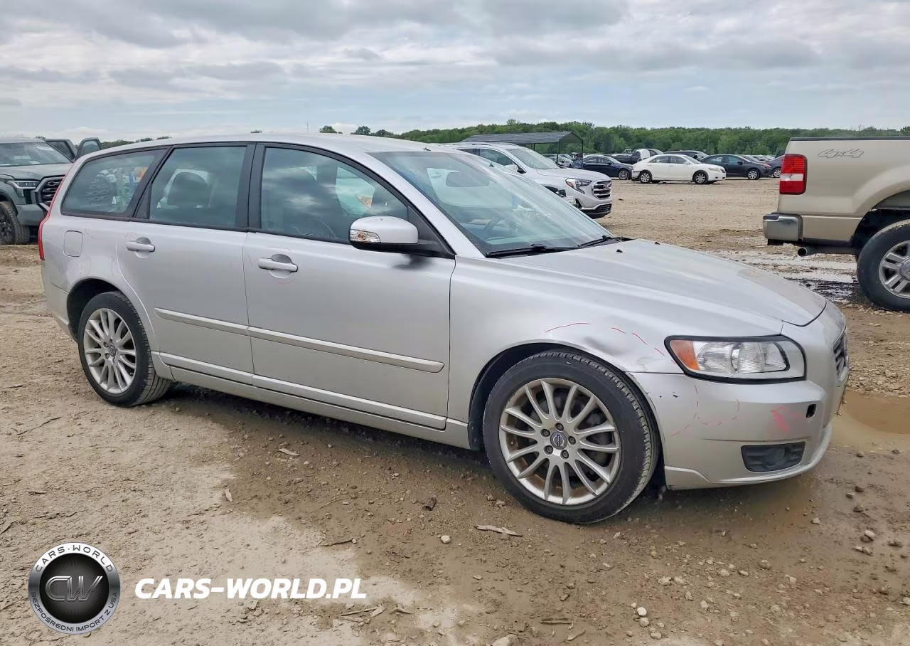 2011 Volvo V50 T5 VIN:YV1672MW5B2630582 - 4