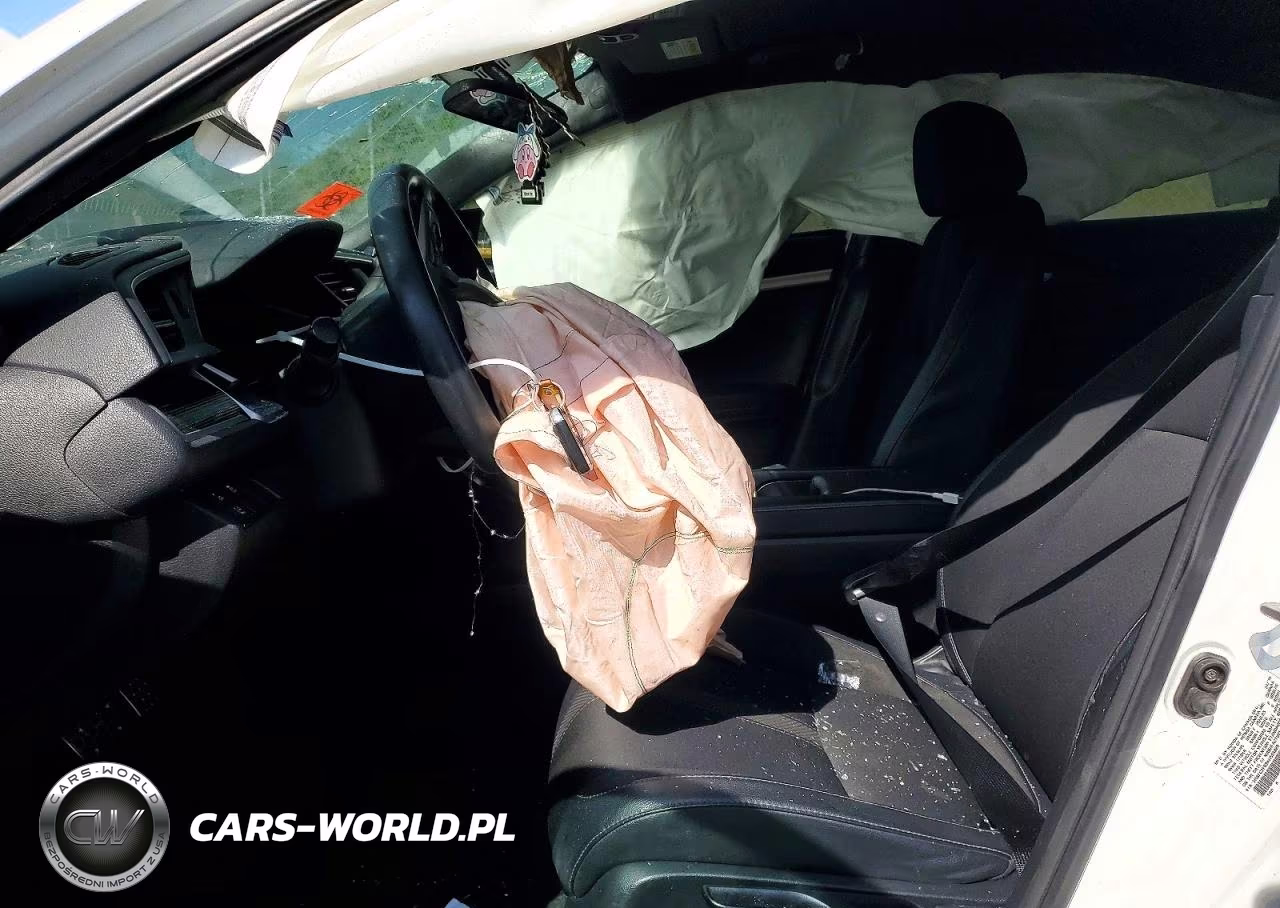 2019 Honda Civic Sport VIN:2HGFC2F83KH553820 - 7