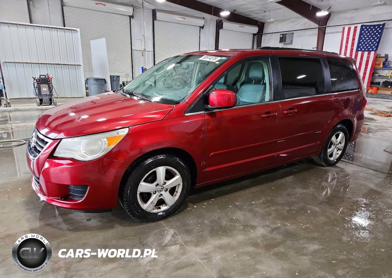 2011 Volkswagen Routan Sel