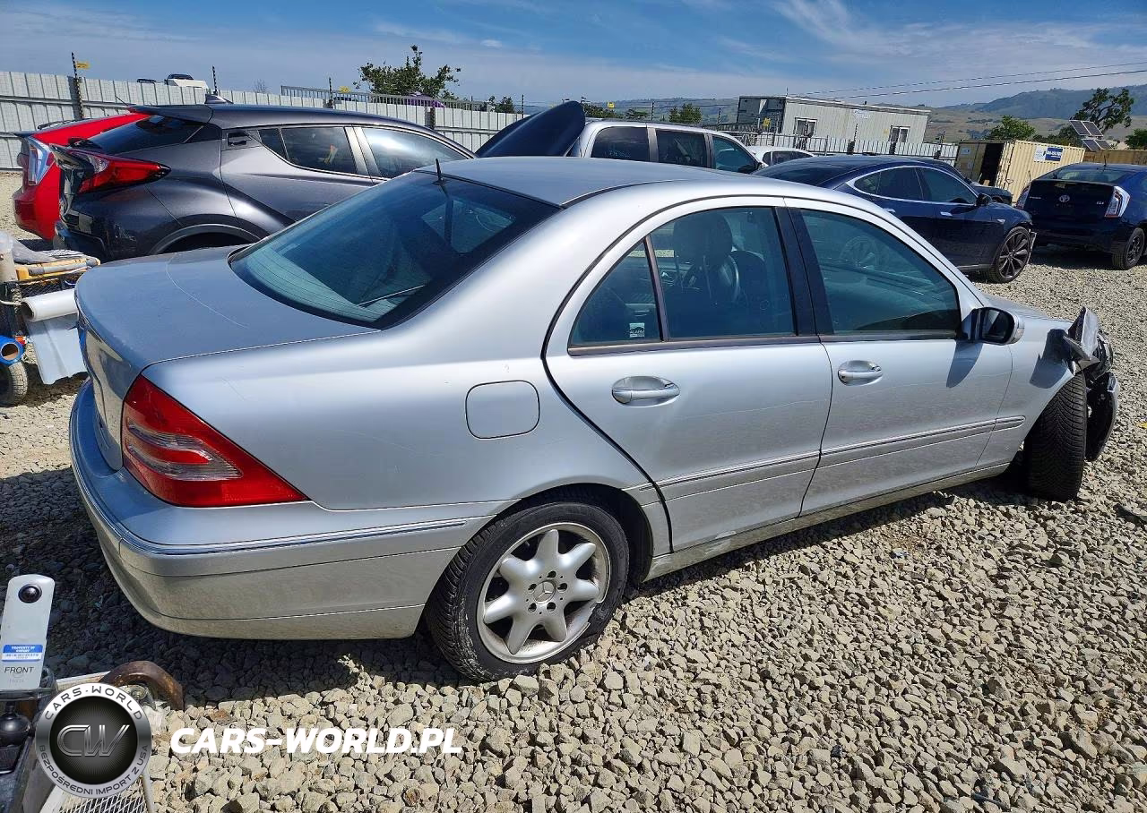 2001 Mercedes-Benz C 320 VIN:WDBRF64JX1F094414 - 3